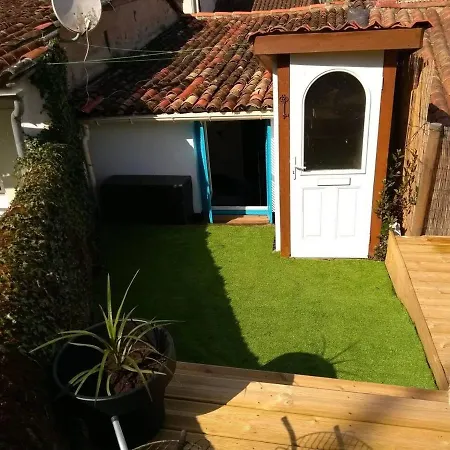 Сasa de vacaciones Charming 2-bed In *