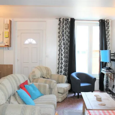 Charming 2-bed In Сasa de vacaciones *